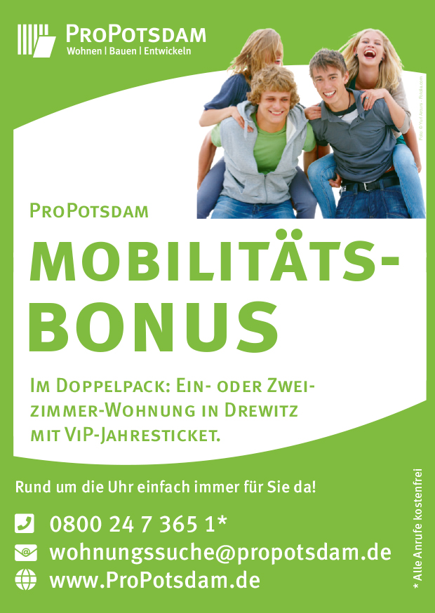 Vier lachende Teenager auf dem grünen Mobilitätsbonus-Flyer