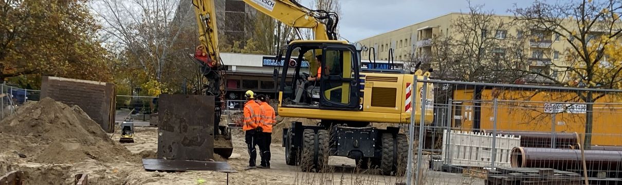 Baumaßnahme im Bereich der Grünfläche in der Slatan-Dudow-Straße