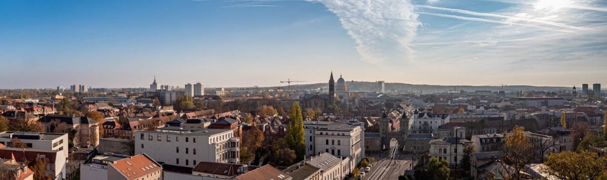 Das Foto zeigt einen Blick auf die Potsdamer Innenstadt und das Nauener Tor