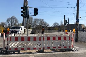 Absperrung für eine Baustelle an der Langen Brücke