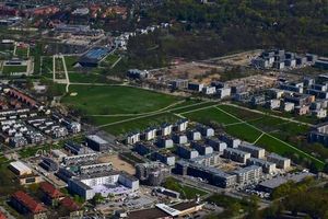 Luftbild des Bornstedter Felds mit dem Volkspark