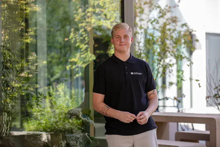 Tom Köster auf dem Unternehmensgelände der ProPotsdam.