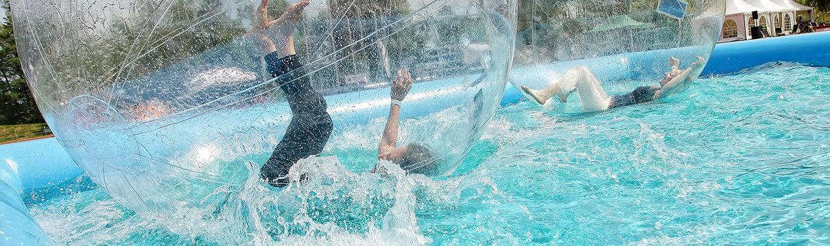 Wasserbälle beim Mitarbeiterfest der ProPotsdam